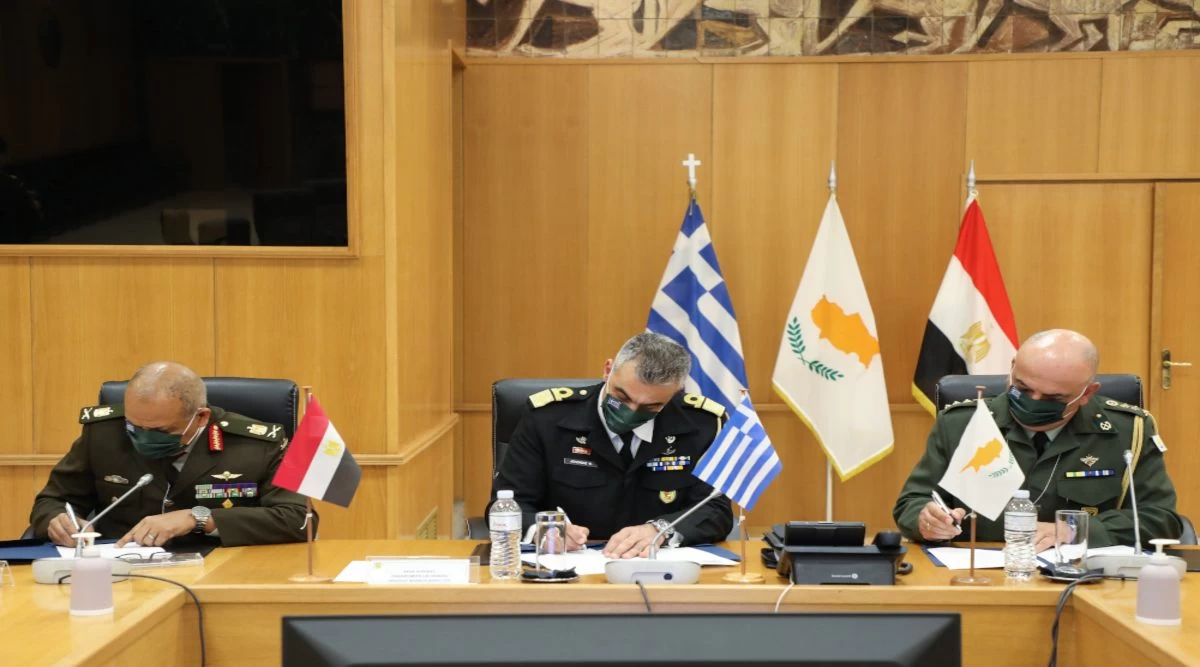 Υπεγράφη πρόγραμμα στρατιωτικής συνεργασίας Ελλάδας- Αιγύπτου- Κύπρου